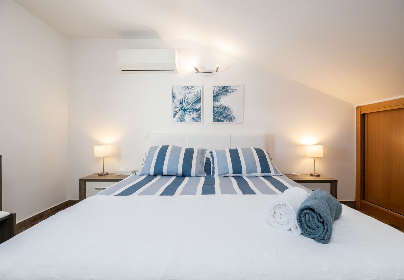 Apartamento em Manta Rota - Apartamento em condomínio com piscina a 50m da praia by AlgarveManta (6T2)