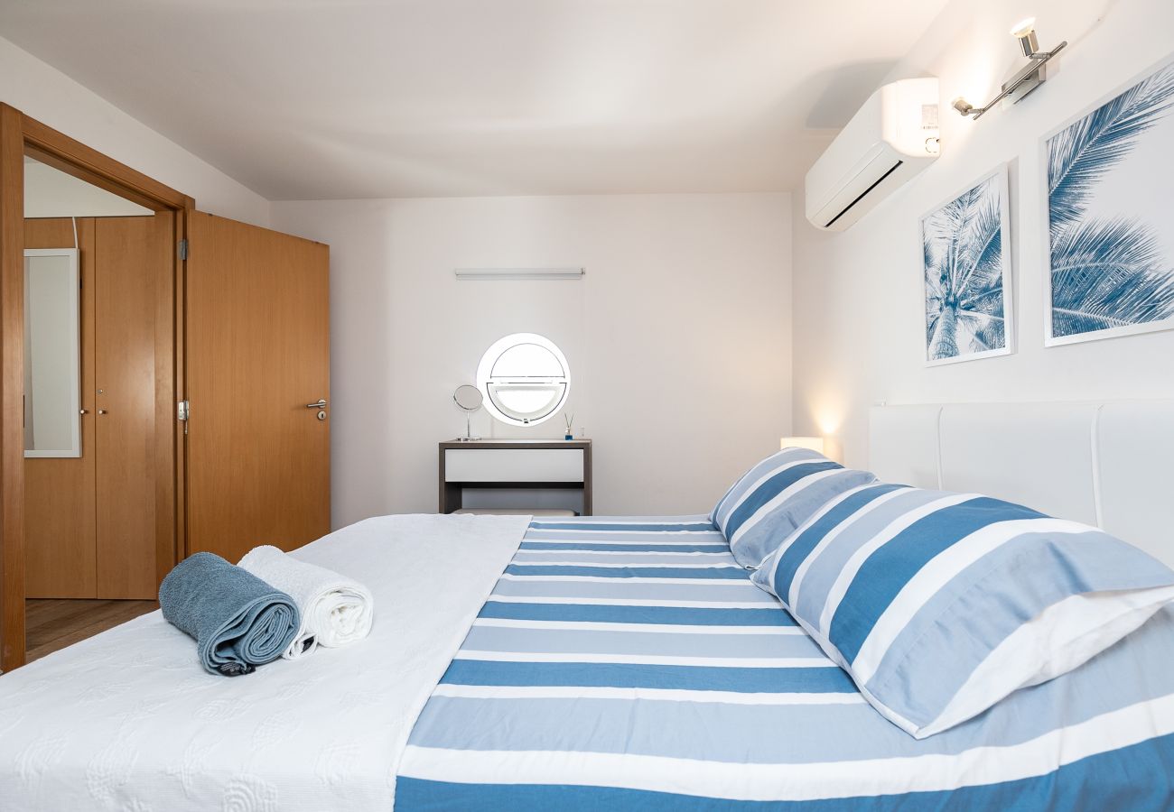 Apartamento em Manta Rota - Apartamento em condomínio com piscina a 50m da praia by AlgarveManta (6T2)