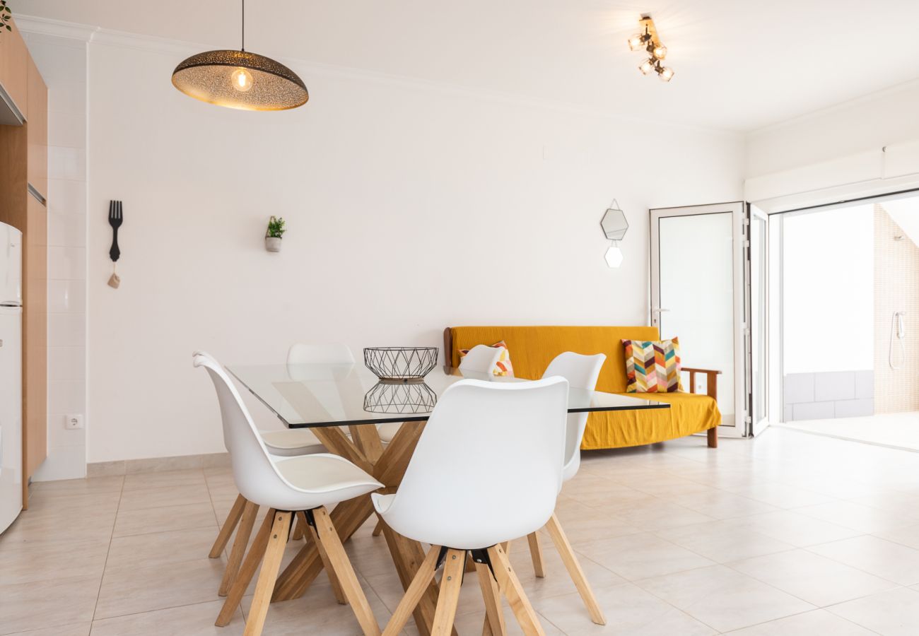 Apartamento em Manta Rota - Apartamento em condominio com piscina a 50m da praia by AlgarveManta (9T2)