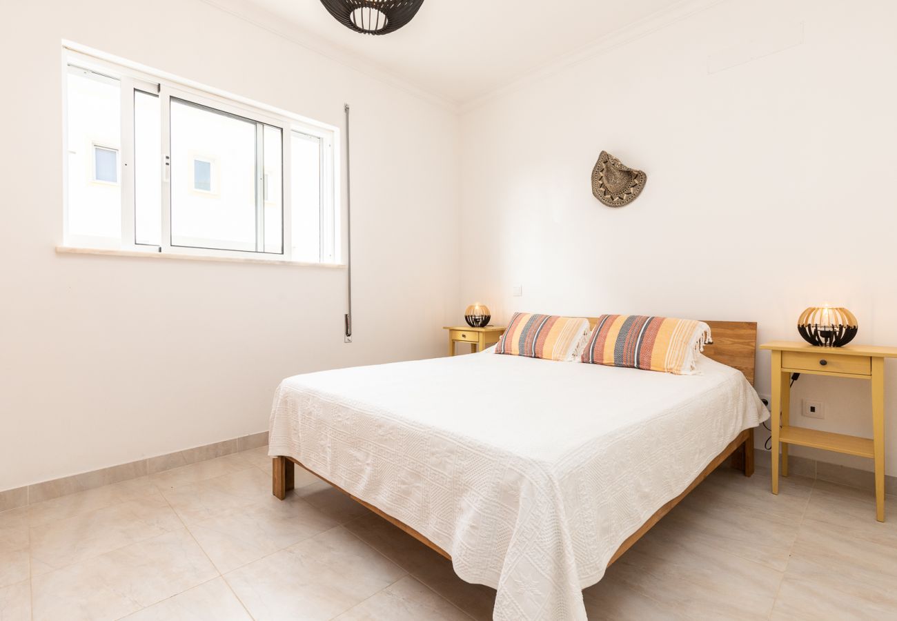 Apartamento em Manta Rota - Apartamento em condominio com piscina a 50m da praia by AlgarveManta (9T2)