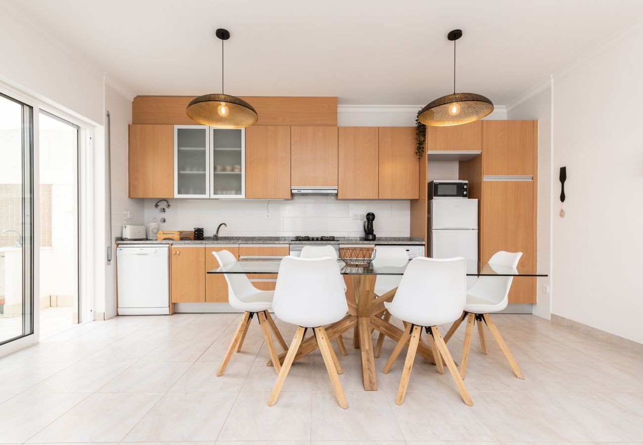 Apartamento em Manta Rota - Apartamento em condominio com piscina a 50m da praia by AlgarveManta (9T2)