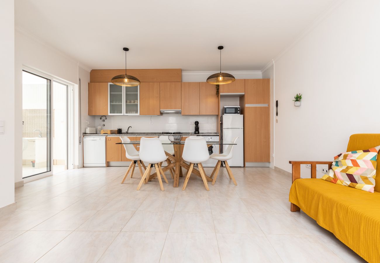 Apartamento em Manta Rota - Apartamento em condominio com piscina a 50m da praia by AlgarveManta (9T2)