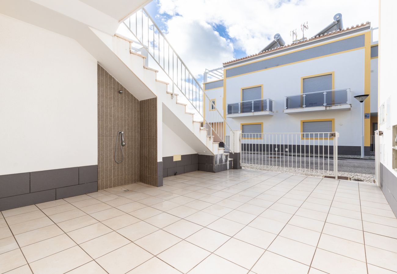 Apartamento em Manta Rota - Apartamento em condominio com piscina a 50m da praia by AlgarveManta (9T2)