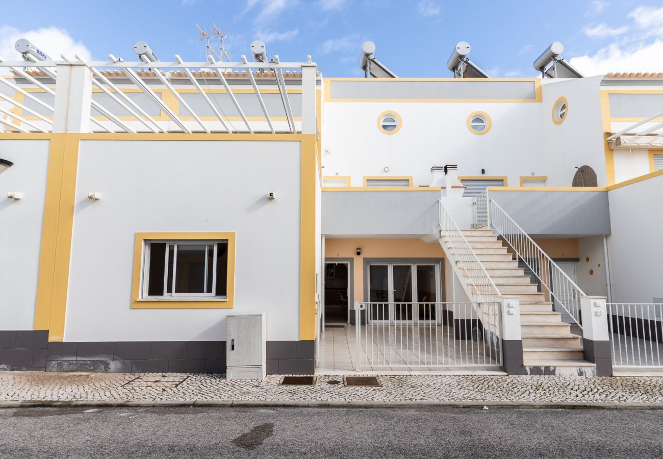 Apartamento em Manta Rota - Apartamento em condominio com piscina a 50m da praia by AlgarveManta (9T2)
