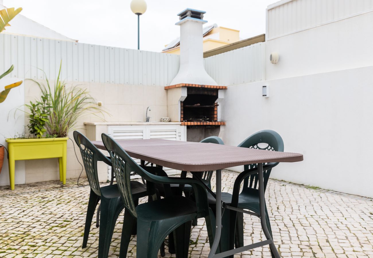 Villa em Manta Rota - Moradia V3 com piscina privada e Wi-Fi by AlgarveManta (13V3)