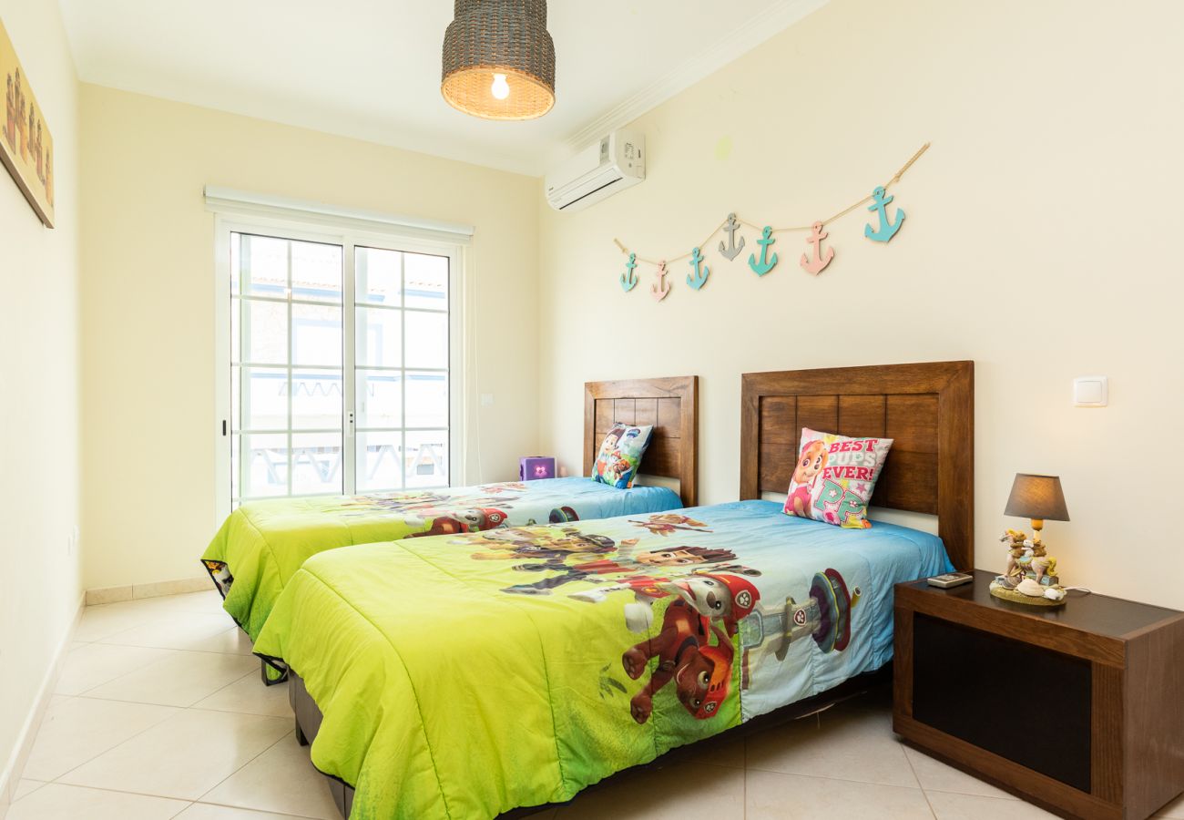 Villa em Manta Rota - Moradia V3 com piscina privada e Wi-Fi by AlgarveManta (13V3)