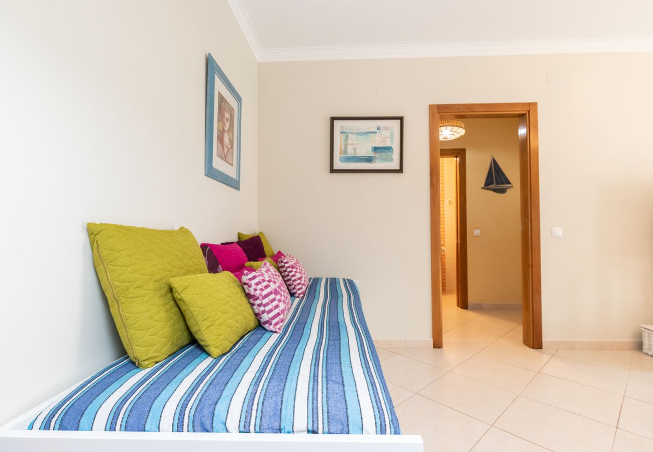 Villa em Manta Rota - Moradia V3 com piscina privada e Wi-Fi by AlgarveManta (13V3)
