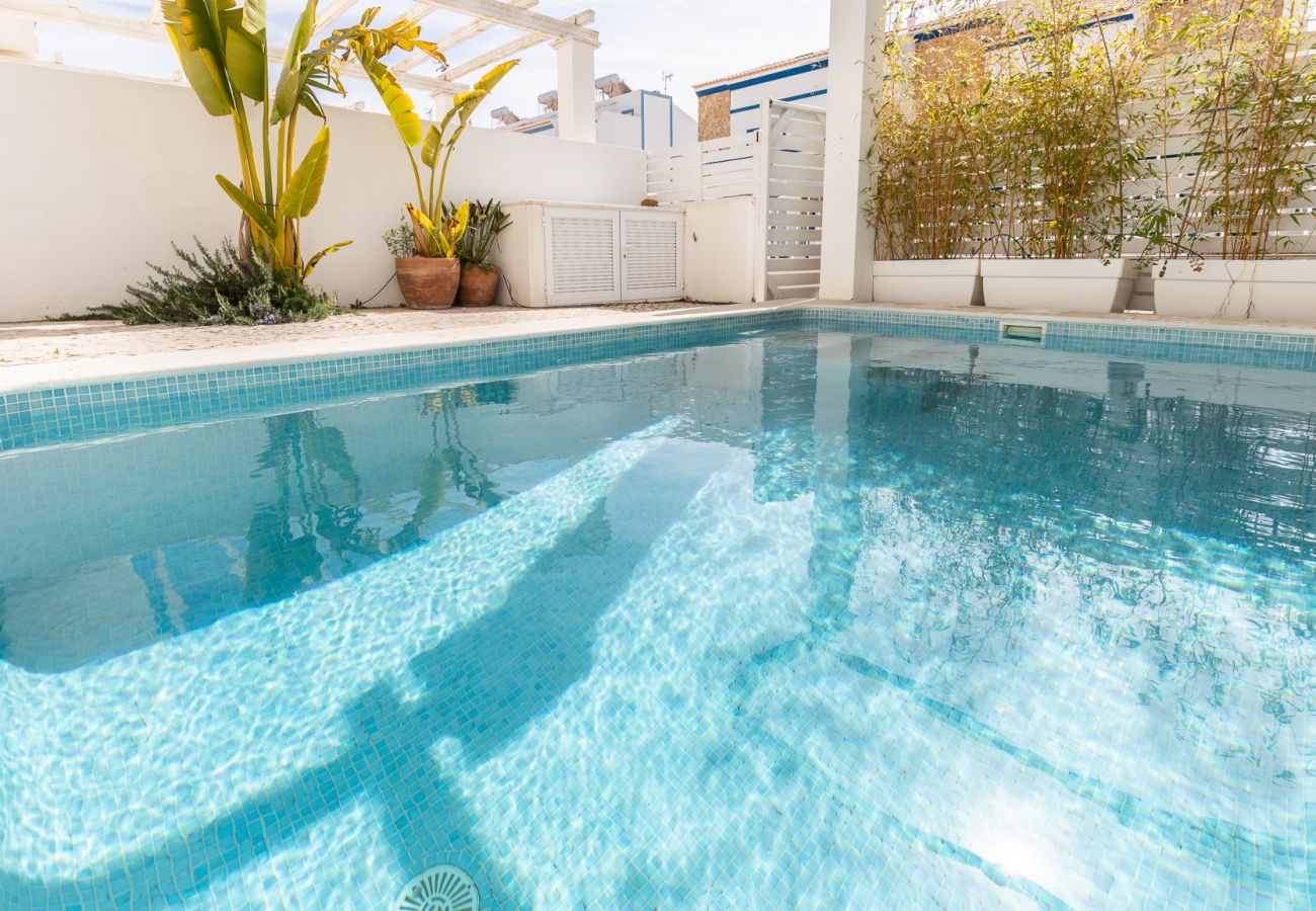 Villa em Manta Rota - Moradia V3 com piscina privada e Wi-Fi by AlgarveManta (13V3)