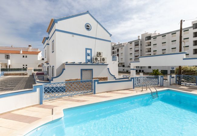 Villa em Manta Rota - Moradia V3 condominio com piscina by AlgarveManta (17V3) Villa em Manta Rota - Moradia V3 condominio com piscina by AlgarveManta (17V3)