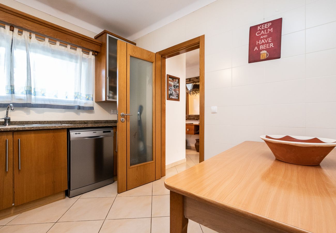 Casa geminada em Manta Rota - Moradia com 3 quartos a 50m da praia com Pátio by AlgarveManta (15V3)