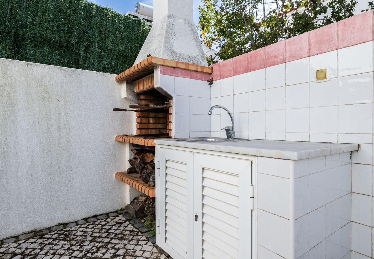 Casa geminada em Manta Rota - Moradia com 3 quartos a 50m da praia com Pátio by AlgarveManta (15V3)