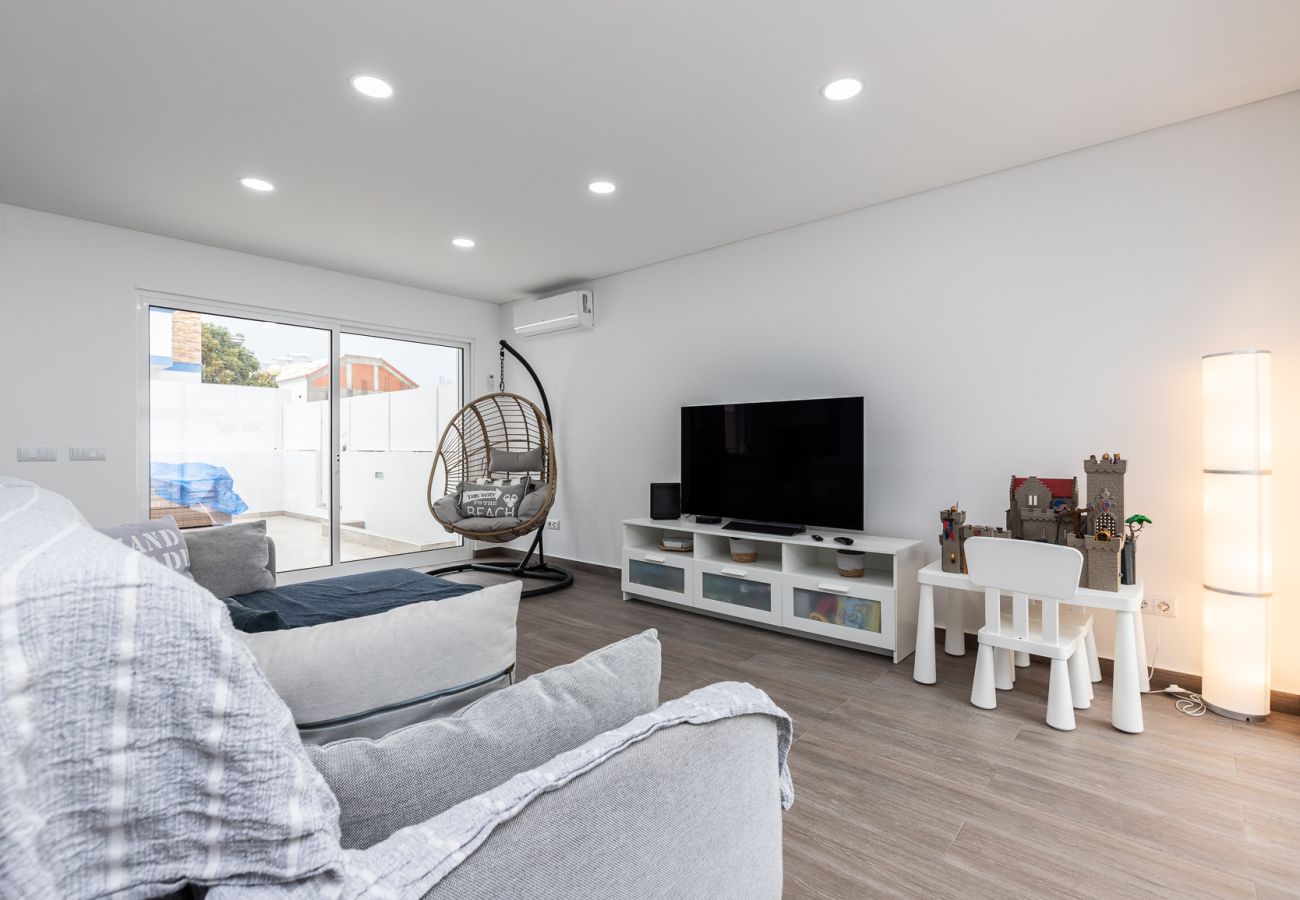 Casa em Manta Rota - Moradia V3 com piscina privada by AlgarveManta (4V3)