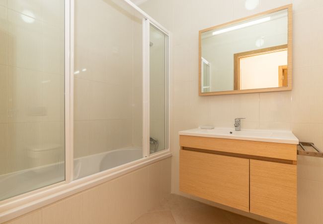 Casa geminada em Manta Rota - Moradia 4 quartos e pátio by AlgarveManta (2V4) Casa geminada em Manta Rota - Moradia 4 quartos e pátio by AlgarveManta (2V4)