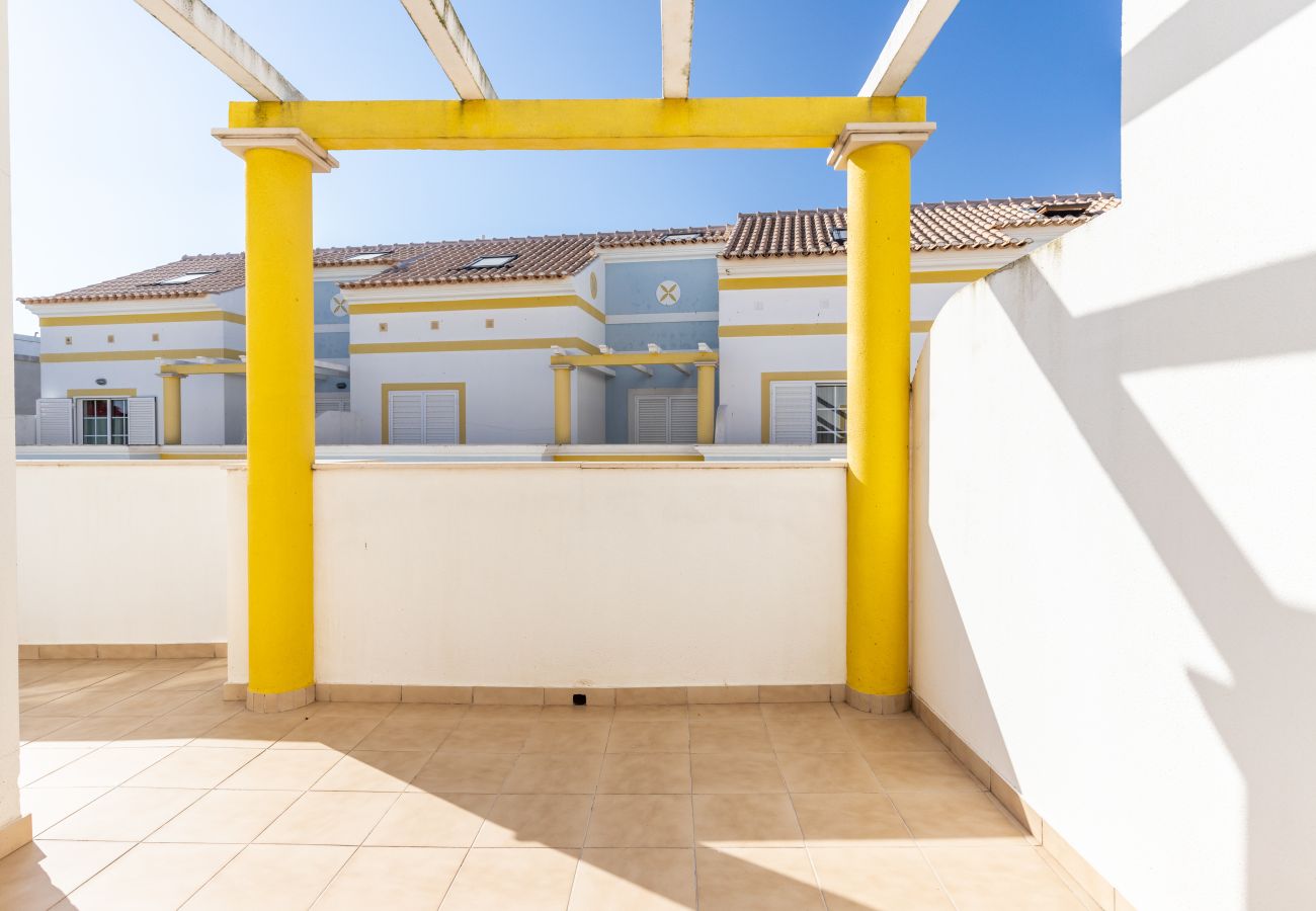 Casa geminada em Manta Rota - Moradia de 3 quartos em Condominio com piscina by AlgarveManta (19V3)