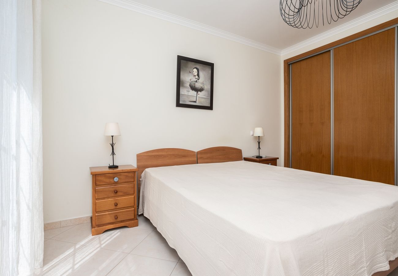 Villa em Manta Rota - Moradia 4 quartos com Pátio, Churrasqueira e Ar Condicionado by AlgarveManta (11V4)