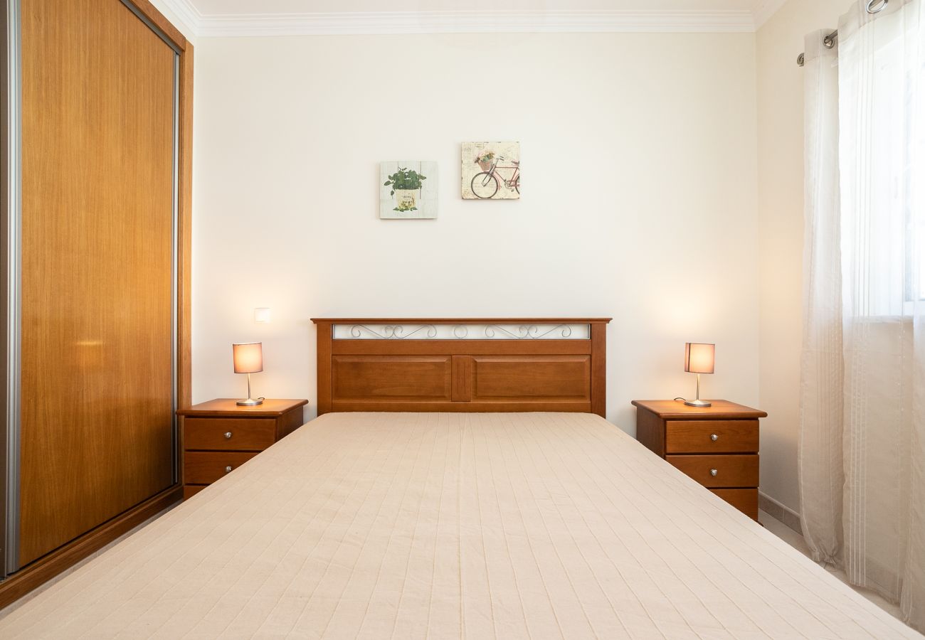 Villa em Manta Rota - Moradia 4 quartos com Pátio, Churrasqueira e Ar Condicionado by AlgarveManta (11V4)