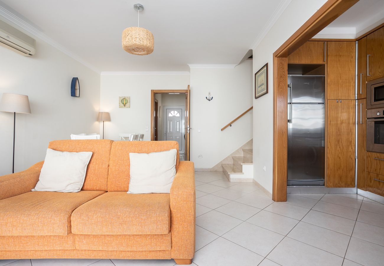Villa em Manta Rota - Moradia 4 quartos com Pátio, Churrasqueira e Ar Condicionado by AlgarveManta (11V4)
