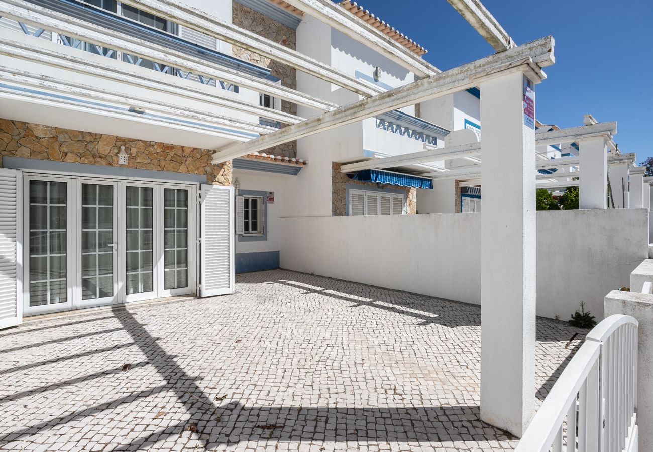 Villa em Manta Rota - Moradia 4 quartos com Pátio, Churrasqueira e Ar Condicionado by AlgarveManta (11V4)