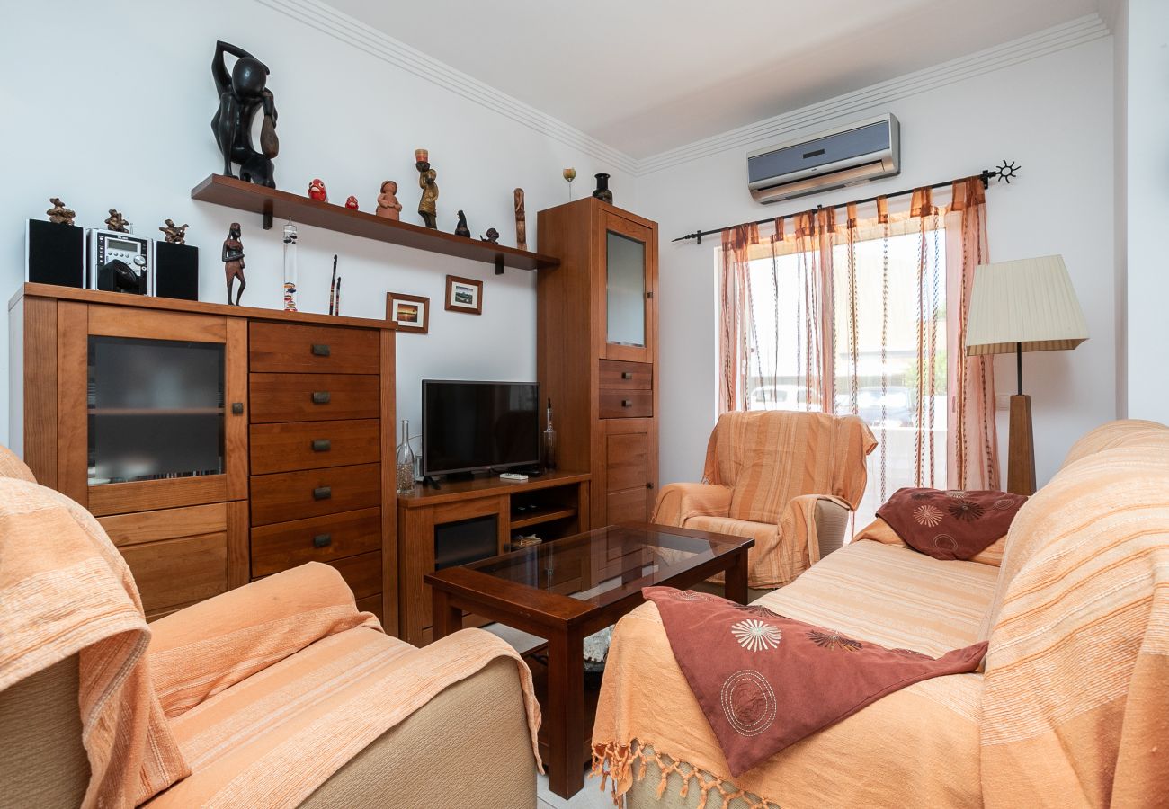 Casa geminada em Vila Nova de Cacela - Villa Santiago by Algarvemanta (5V2)