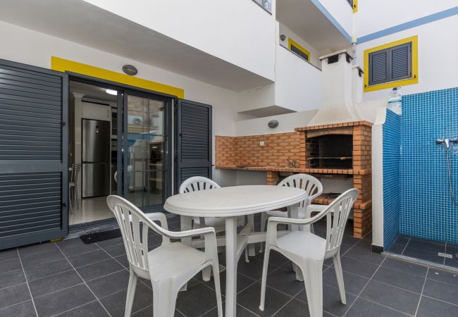 Apartment in Manta Rota - T2 in condominium with pool and WIFI by AlgarveManta (13T2) Apartment in Manta Rota - T2 in condominium with pool and WIFI by AlgarveManta (13T2)