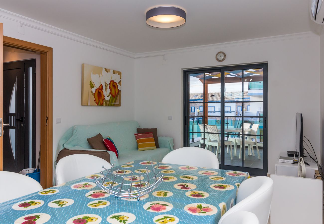 Apartment in Manta Rota - Apartment T3 in condominium with pool and WIFI by AlgarveManta (3T3)