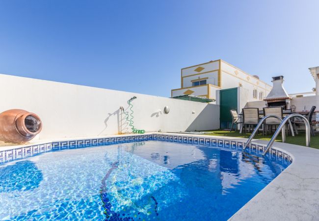 Apartment in Manta Rota - 3 bedroom apartment with private pool by AlgarveManta (4T3) Apartment in Manta Rota - 3 bedroom apartment with private pool by AlgarveManta (4T3)