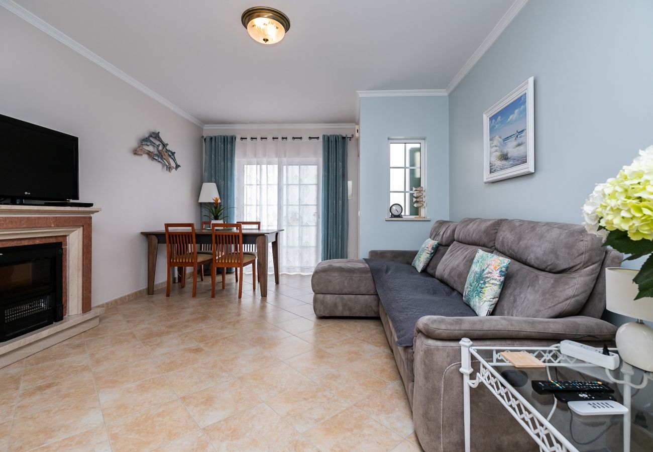 Residence in Manta Rota - 2 bedroom villa with parking and patio by AlgarveManta (4V2)
