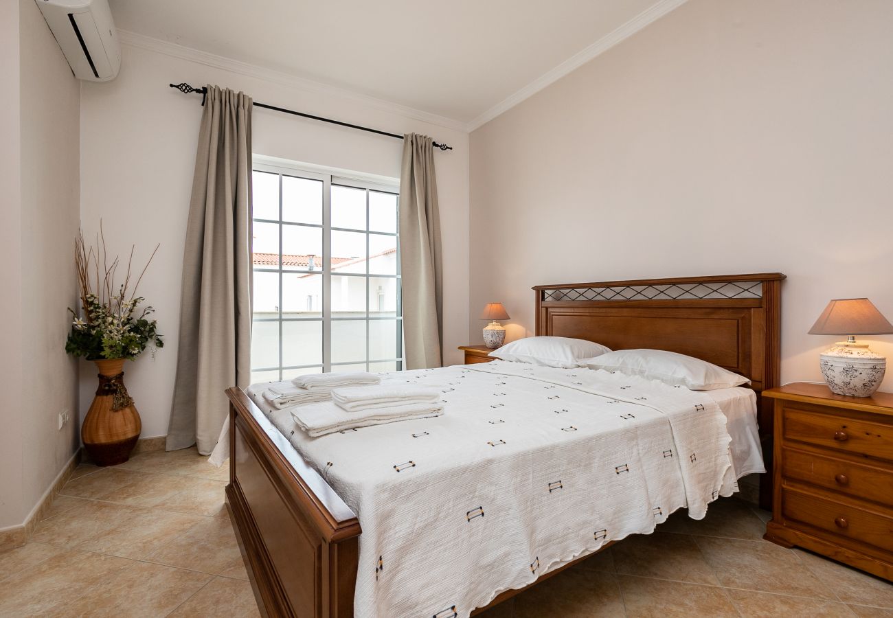 Residence in Manta Rota - 2 bedroom villa with parking and patio by AlgarveManta (4V2)