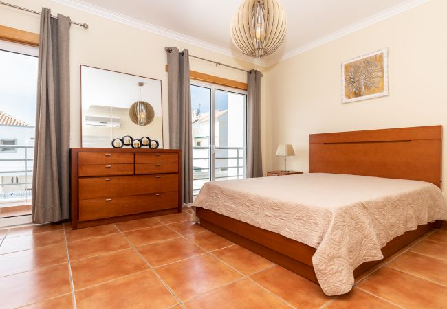 Terraced House in Manta Rota - 2 bedroom villa with patio and parking by AlgarveManta (2V2) Terraced House in Manta Rota - 2 bedroom villa with patio and parking by AlgarveManta (2V2)