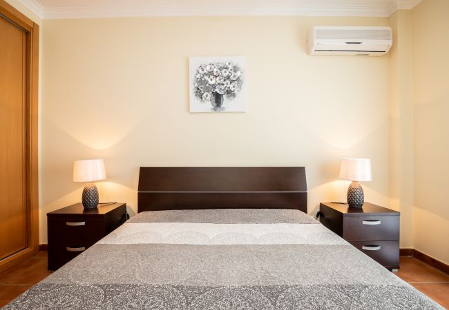 Terraced House in Manta Rota - 2 bedroom villa with patio and parking by AlgarveManta (2V2) Terraced House in Manta Rota - 2 bedroom villa with patio and parking by AlgarveManta (2V2)