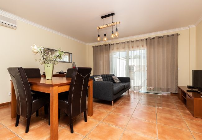 Terraced House in Manta Rota - 2 bedroom villa with patio and parking by AlgarveManta (2V2) Terraced House in Manta Rota - 2 bedroom villa with patio and parking by AlgarveManta (2V2)