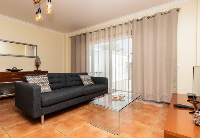  in Manta Rota - 2 bedroom villa with patio and parking by AlgarveManta (2V2)