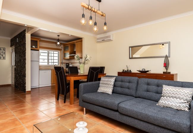 Terraced House in Manta Rota - 2 bedroom villa with patio and parking by AlgarveManta (2V2) Terraced House in Manta Rota - 2 bedroom villa with patio and parking by AlgarveManta (2V2)