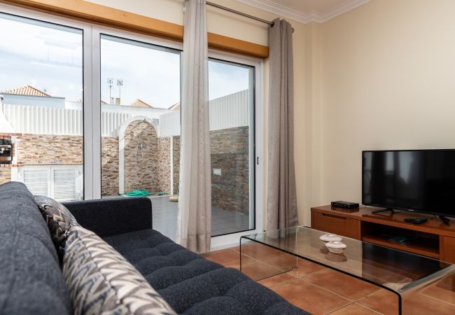 Terraced House in Manta Rota - 2 bedroom villa with patio and parking by AlgarveManta (2V2) Terraced House in Manta Rota - 2 bedroom villa with patio and parking by AlgarveManta (2V2)