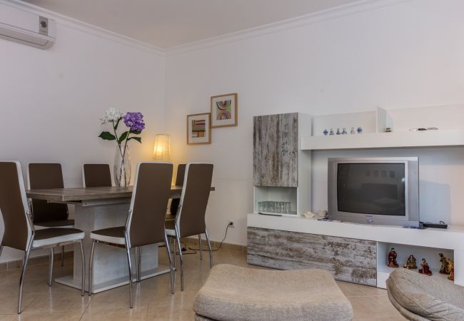 Terraced House in Manta Rota - Villa with 2 bedrooms and patio by AlgarveManta (6V2) Terraced House in Manta Rota - Villa with 2 bedrooms and patio by AlgarveManta (6V2)