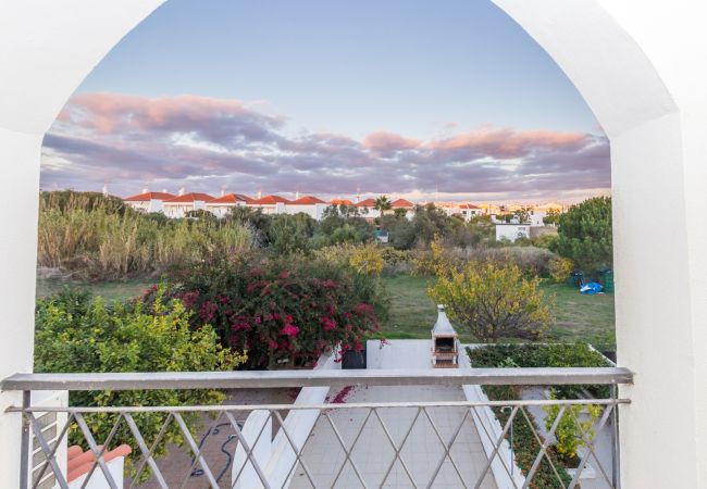  in Manta Rota - 3 bedroom villa with patio in Praia da Manta Rota by AlgarveManta (2V3)
