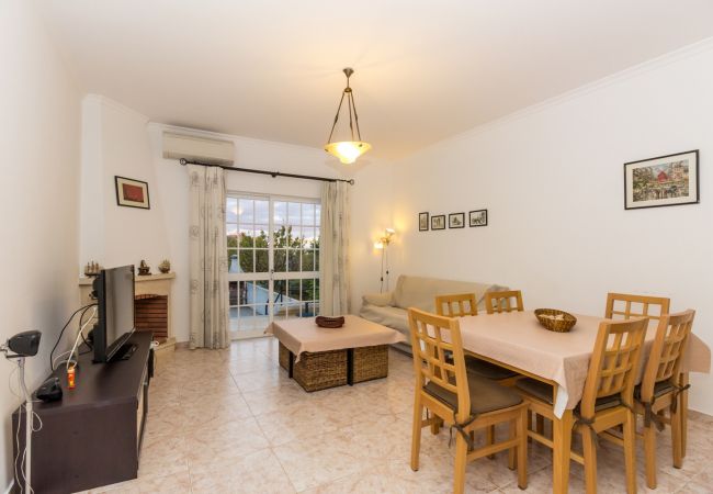 House in Manta Rota - 3 bedroom villa with patio in Praia da Manta Rota by AlgarveManta (2V3) House in Manta Rota - 3 bedroom villa with patio in Praia da Manta Rota by AlgarveManta (2V3)