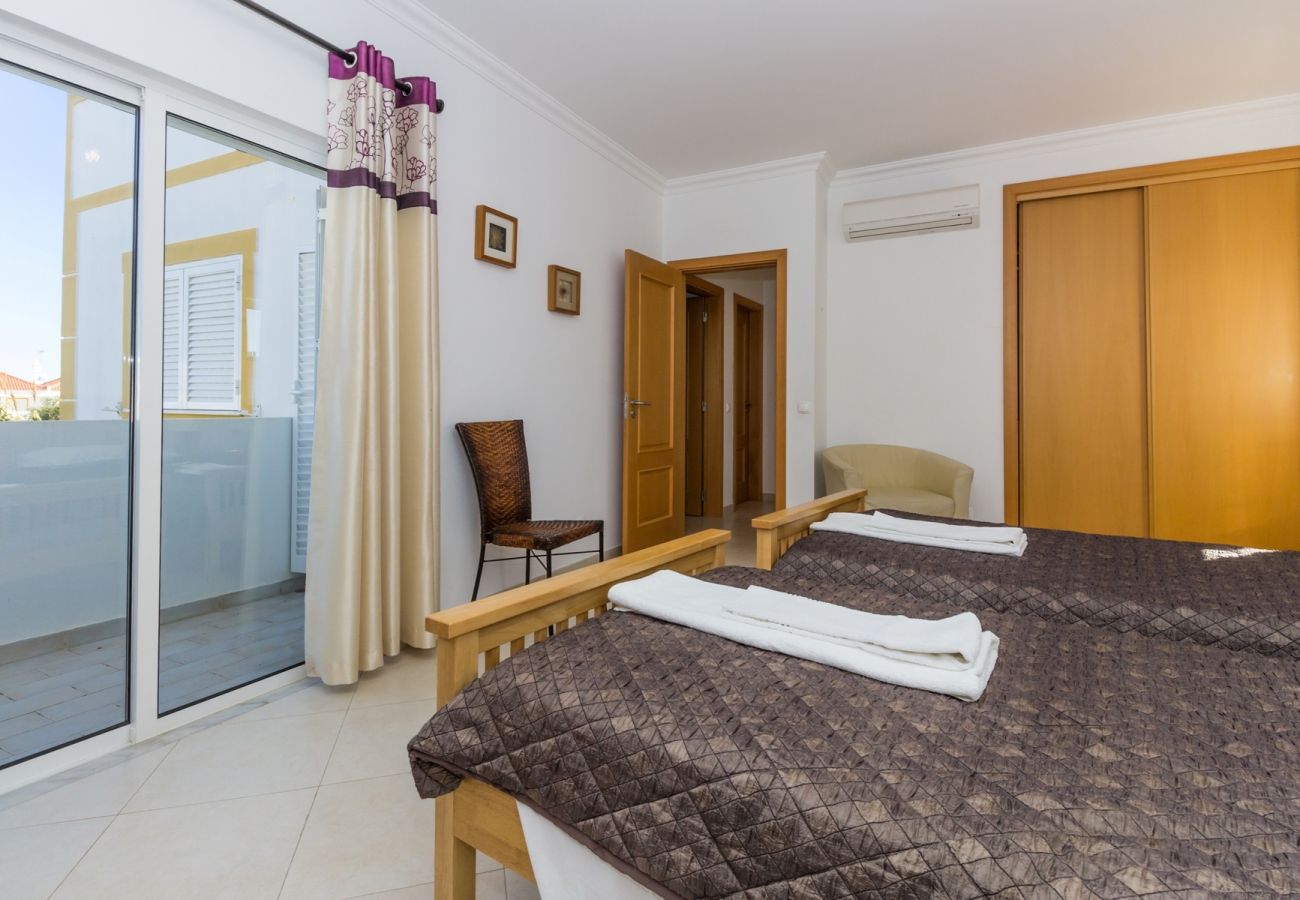 House in Manta Rota - 3 Bedroom Villa with private pool by AlgarveManta (39V3)