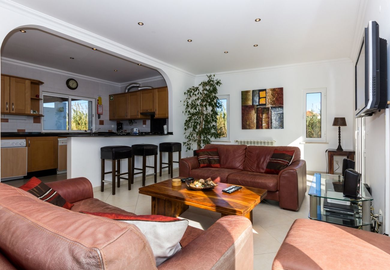 House in Manta Rota - 3 Bedroom Villa with private pool by AlgarveManta (39V3)