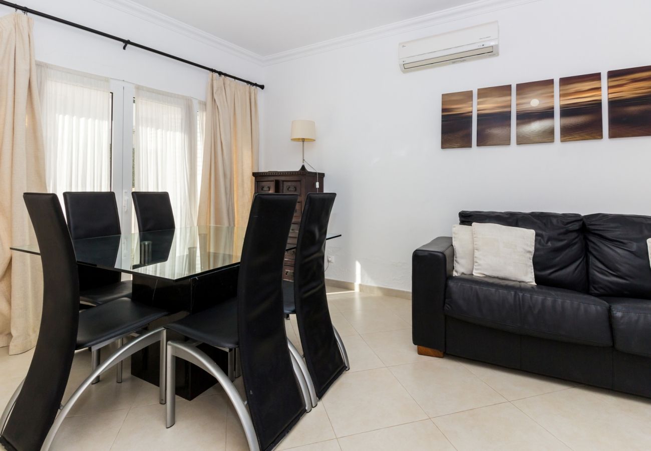 House in Manta Rota - 3 Bedroom Villa with private pool by AlgarveManta (39V3)