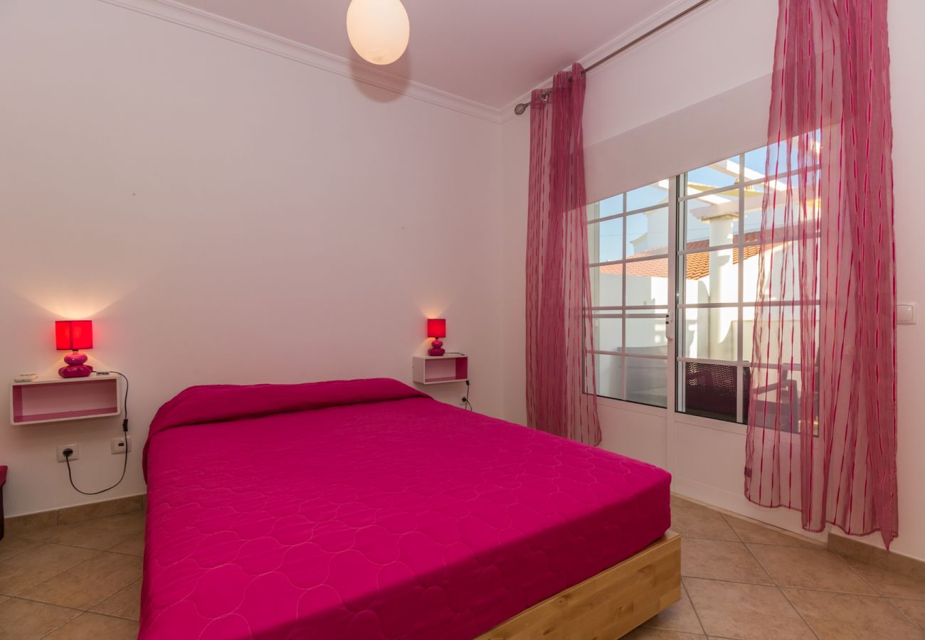 Residence in Manta Rota - 3 bedroom villa in condominium with swimming pool by AlgarveManta (12V3)