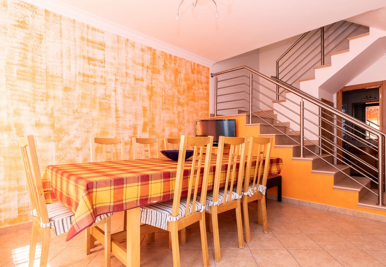 Residence in Manta Rota - 3 bedroom villa in condominium with swimming pool by AlgarveManta (12V3)