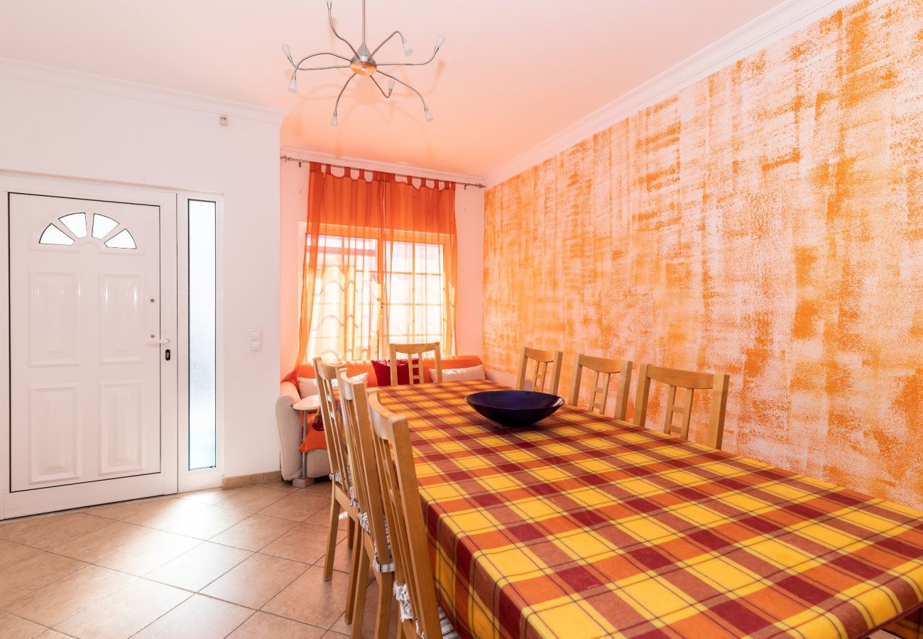 Residence in Manta Rota - 3 bedroom villa in condominium with swimming pool by AlgarveManta (12V3)