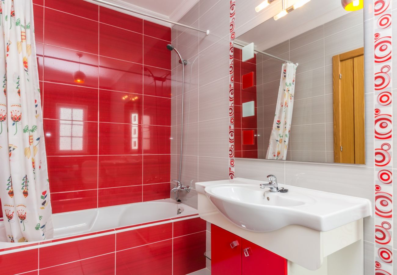 Townhouse in Manta Rota - Villa with WIFI, shared pool 200m from the beach by AlgarveManta (1V4)