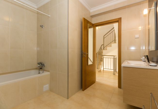 Terraced House in Manta Rota - 3 bedroom villa on the 1st line of beach and Wi-Fi by AlgarveManta (21V3) Terraced House in Manta Rota - 3 bedroom villa on the 1st line of beach and Wi-Fi by AlgarveManta (21V3)