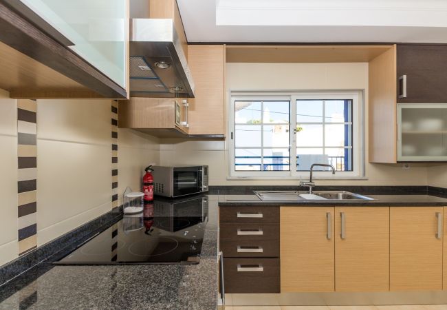 Terraced House in Manta Rota - 3 bedroom villa on the 1st line of beach and Wi-Fi by AlgarveManta (21V3) Terraced House in Manta Rota - 3 bedroom villa on the 1st line of beach and Wi-Fi by AlgarveManta (21V3)