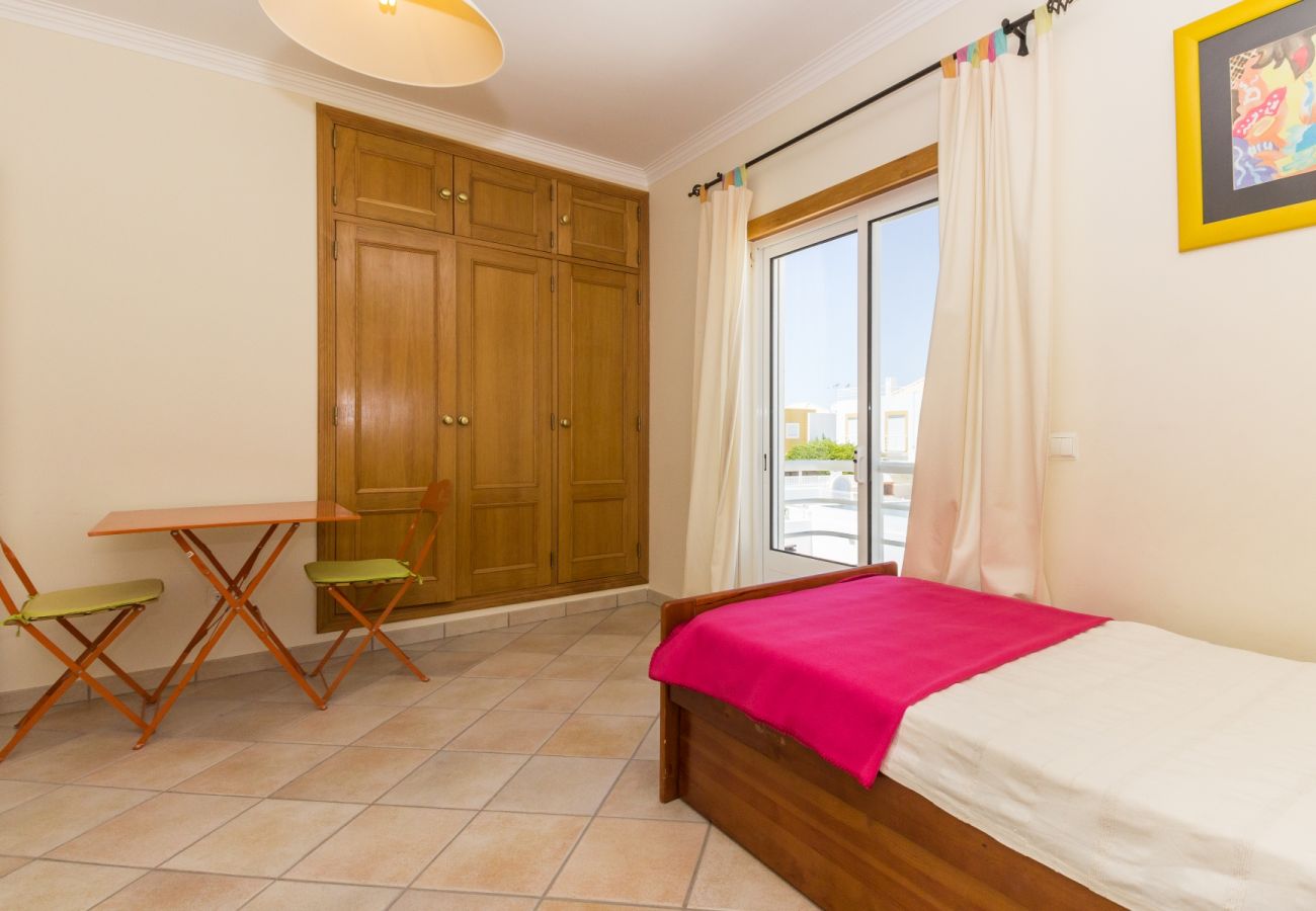 House in Manta Rota - 3 bedroom villa on the 1st line of beach and Wi-Fi by AlgarveManta (20V3)