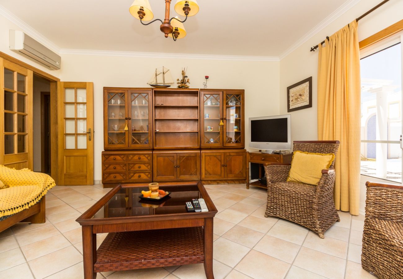 House in Manta Rota - 3 bedroom villa on the 1st line of beach and Wi-Fi by AlgarveManta (20V3)