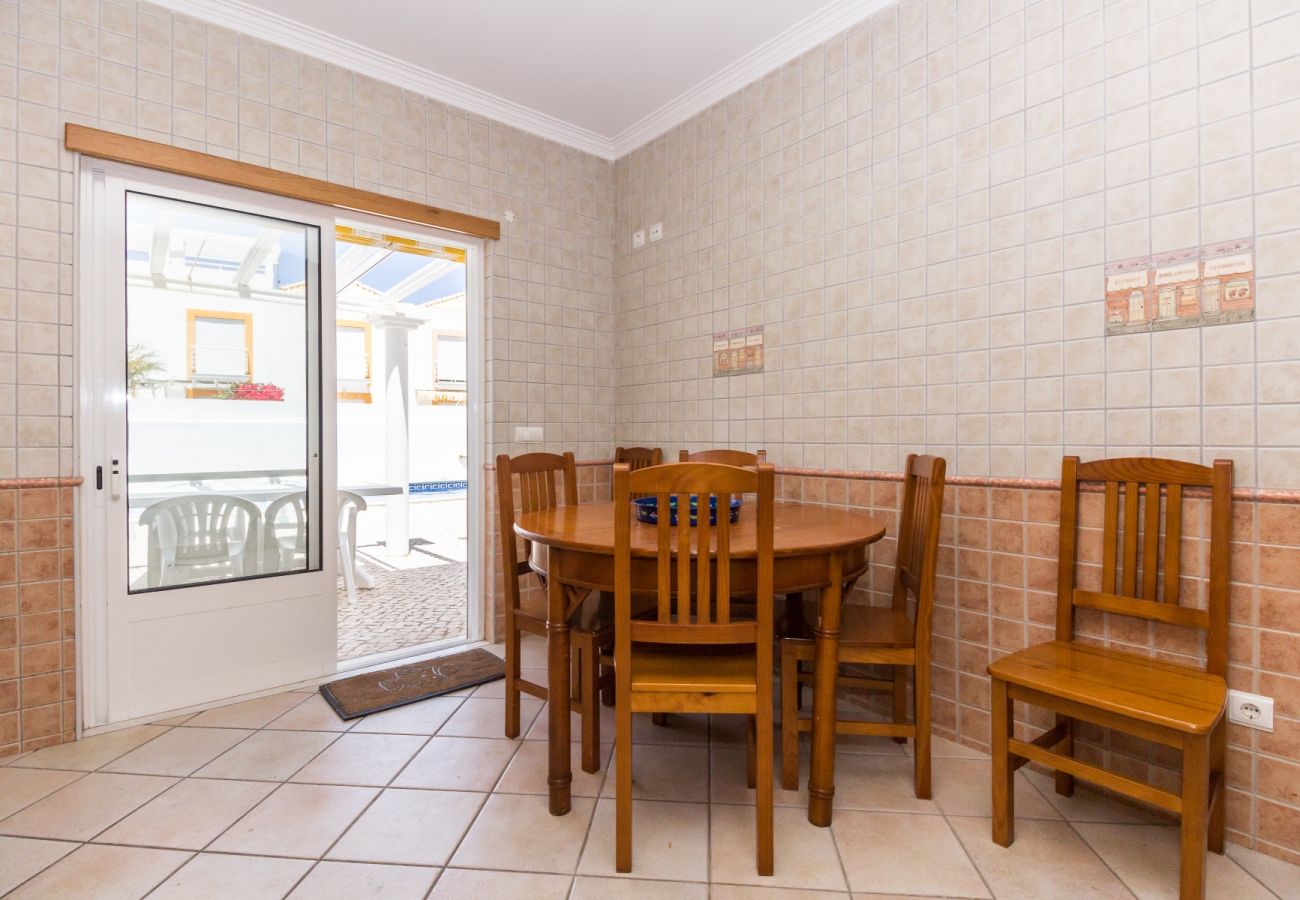 House in Manta Rota - 3 bedroom villa on the 1st line of beach and Wi-Fi by AlgarveManta (20V3)