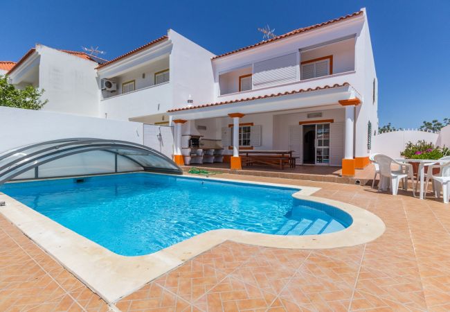  in Manta Rota - Villa with private pool and patio 800m from the beach by AlgarveManta